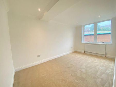 2 bedroom flat to rent - Photo 4