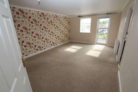 Broughton Grange, Lawns, SN3 - Photo 2