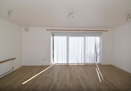 Waters Road, London, SE6 - Photo 3