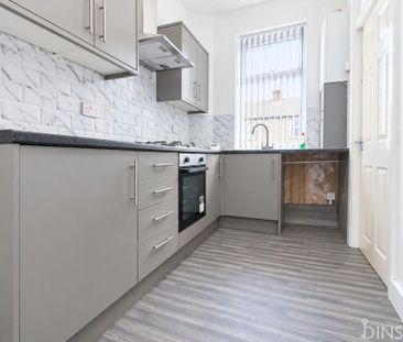 2 bedroom terraced house to rent - Photo 4