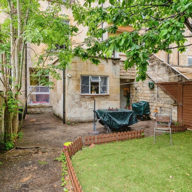 Norfolk Crescent - Photo 1