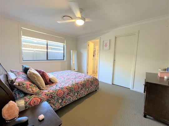 Exclusive living in the heart of Spring Farm- Water included! - Photo 1