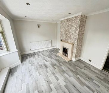 2 bedroom end of terrace house to rent - Photo 1