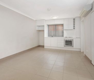 Fridge and Washing Machine Included! - Photo 1