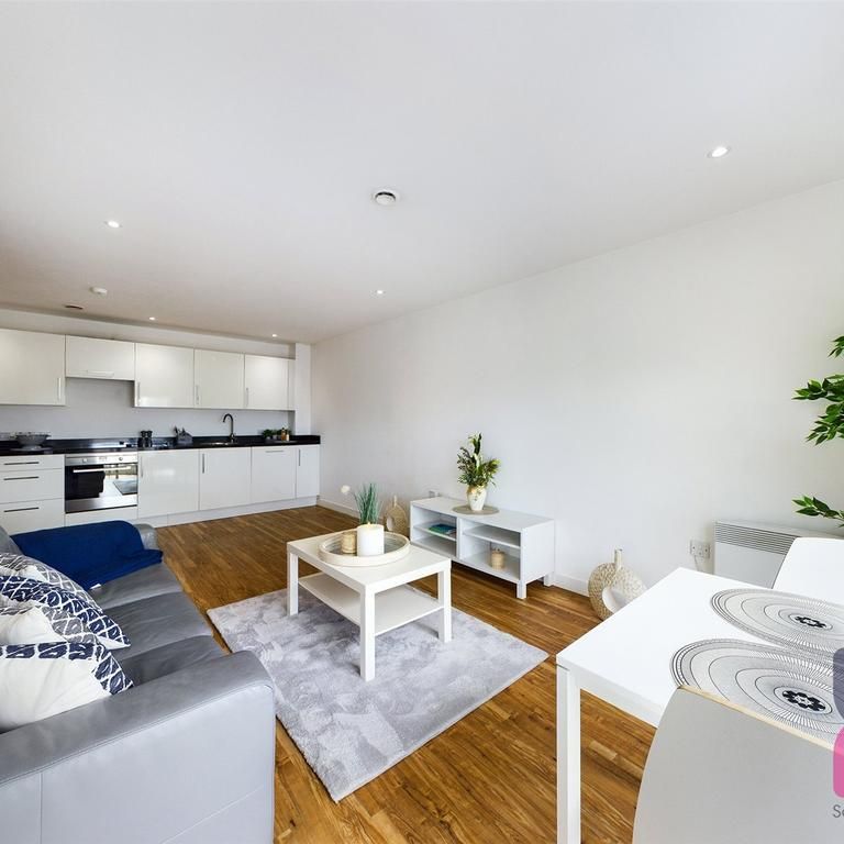 2 bedroom flat to rent - Photo 1