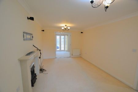 5 bedroom detached house to rent - Photo 4