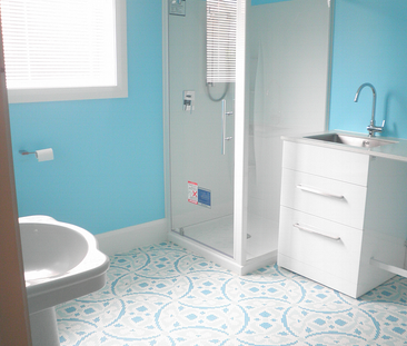 Spacious Chic 2 Bedroom Sumner Unit - Photo 3