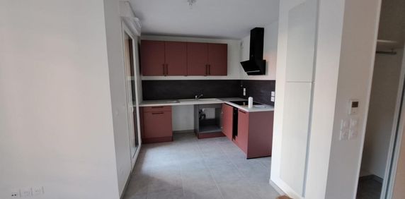 Location Appartement 1 pièce 28m² THONON LES BAINS 74200 - Photo 2