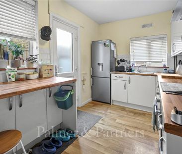 2 bedroom terraced house to rent - Photo 5