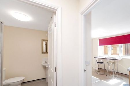 Property to Rent - Photo 2