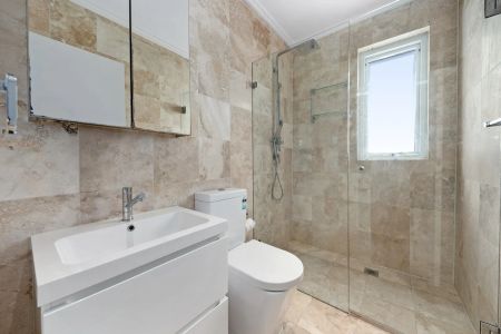 Stunning Two Bedroom Unit Across From The Water - Photo 5