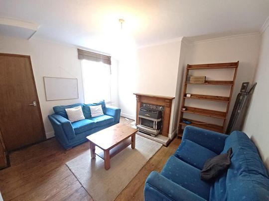 4 bedroom house to rent - Photo 1