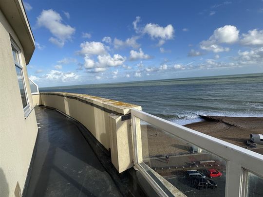 Royal Parade, Eastbourne - Photo 1