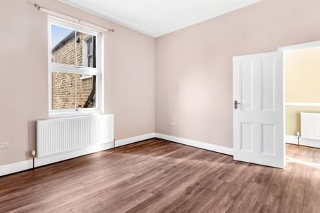 5 bedroom House To Let Total Size: 2067 SQ FT - Photo 2