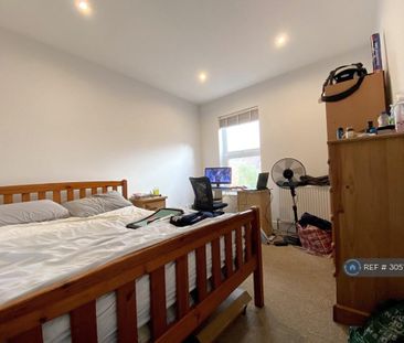 4 bedroom terraced house to rent - Photo 5