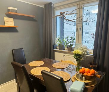 Großzügige 4-Zimmer-Wohnung mit Balkon und Garage in Bergneustadt-H... - Photo 2