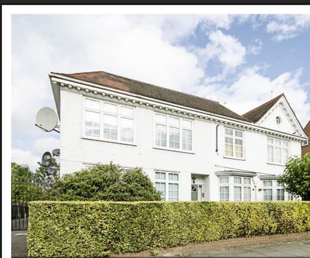 2 Bed Flat, Station Road, NW4 - Photo 4