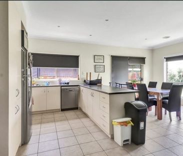 79 Fogarty Avenue, Highton - Photo 2