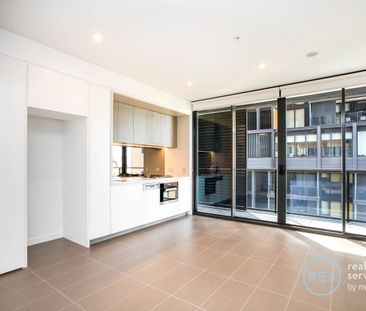 Harbour Facing Studio Apartment in Mirvac's St Leonards Square - Photo 3