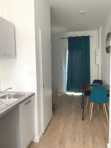 Location Appartement 1 pièce 21m² ROMANS SUR ISERE 26100 - Photo 5