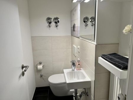 Moderne 3-Zimmerwohnung mit offenem Essbereich in Rotenburg an der Fulda! - Photo 5