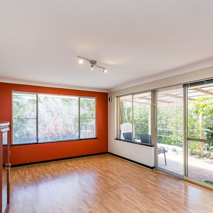 **Charming 4-Bedroom Home for Rent in Clarkson ** - Photo 1