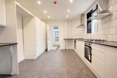 House share to rent - Photo 4