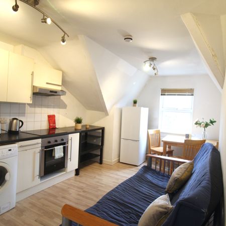Flat 2C, 31 Kelso Road, LS2 9PR, Leeds - Photo 3