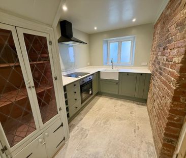 2 bedroom detached house to rent - Photo 4