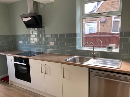 Clayton Drive, Thurnscoe - Photo 4