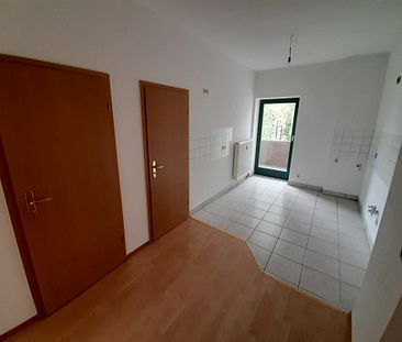 Geräumige Wohnung mit Balkon - Foto 2