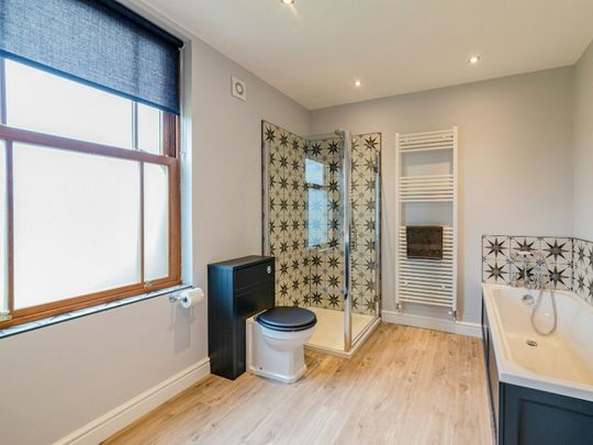 Farm House to rent on - Photo 1