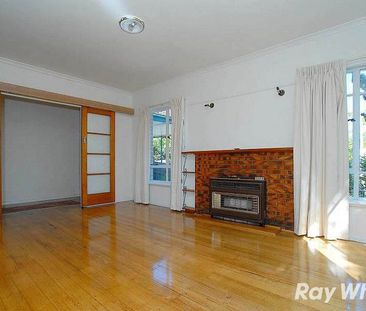Perfect family home - 6 month lease only - Photo 6