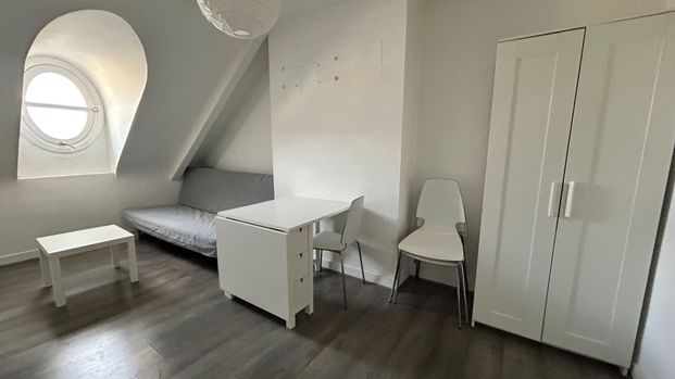 Location Appartement 1 pièce 17m² - Photo 1