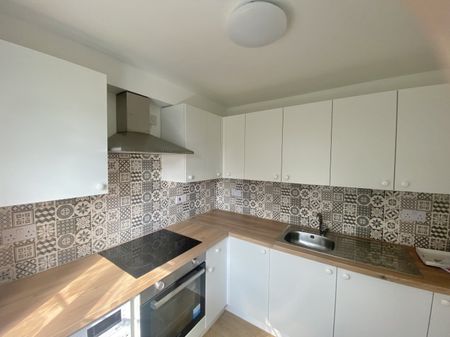 Conway Gardens, Grays - Photo 2