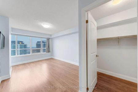 1070 Sheppard Avenue W #1215 - Photo 5