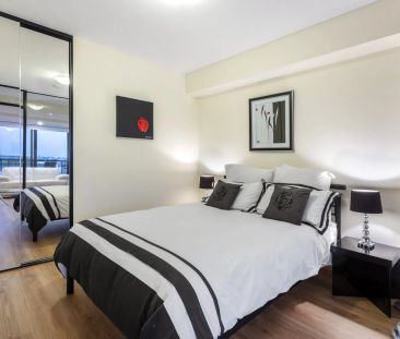 Modern 2 Bedroom Furnished Apartment with Stunning City Views - Photo 4