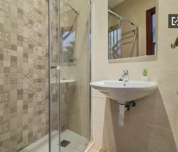 barcelona, Catalonia 08027 - Photo 4