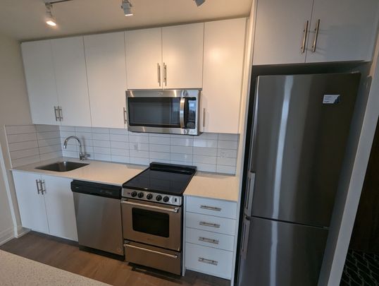 For Lease - 509 Dundas Street Unit# 503, Oakville, Ontario - Photo 1