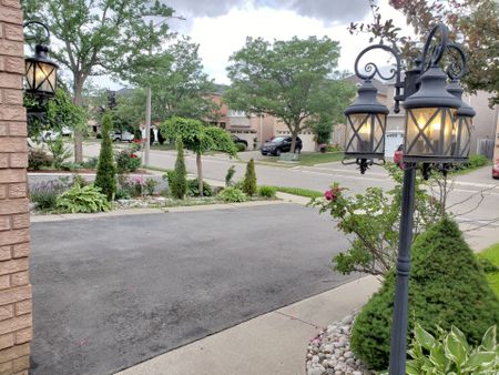 For Lease - 6 Sweet Briar Lane, Brampton, Ontario - Photo 3