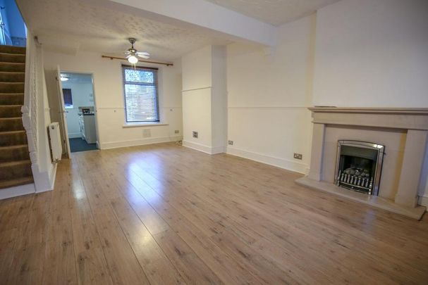 2 bedroom terraced house to rent - Photo 1