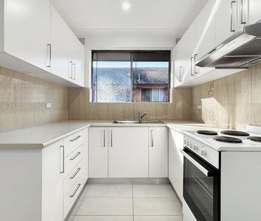 Modern Apartment in Convenient Location - Photo 3