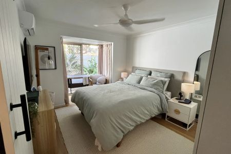 Spacious 3-Bed Townhouse in Prime Biggera Waters Location with Resort-Style Amenities - Photo 4