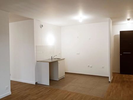 Location Appartement 2 pièces 53 m2 à Romainville - Photo 2