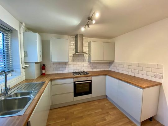 2 bedroom semi-detached house to rent - Photo 1