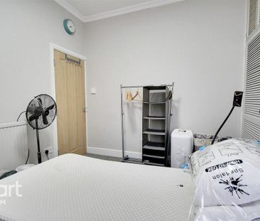 4 bedroom terraced house to rent - Photo 5