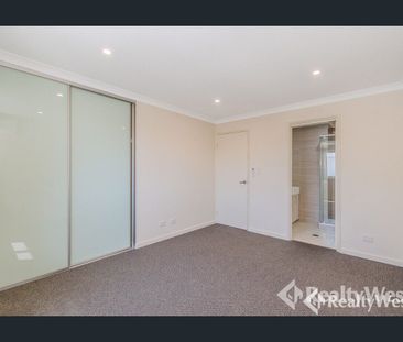 STYLISH AND SECURE. QUALITY 2 BEDROOM, 2 BATHROOM APARTMENT - Photo 4