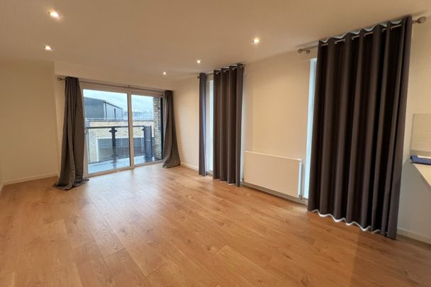 Garfield Road, Addlestone - 2 bedrooms Property for lettings - Seymours - Photo 1