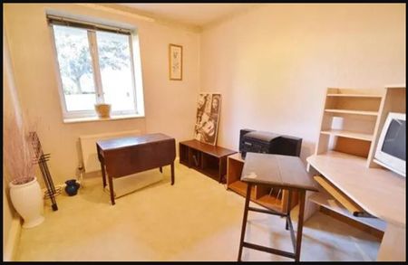 2 Bed Flat, Kielder Square, M5 - Photo 2