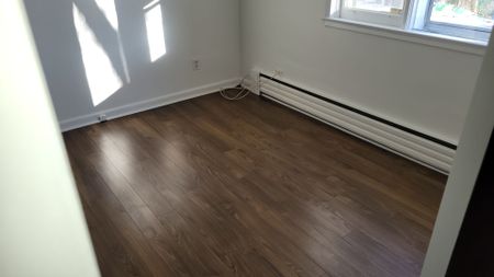 For Lease - 341 Sheppard Avenue Unit# Apt. #1, Toronto, Ontario - Photo 2